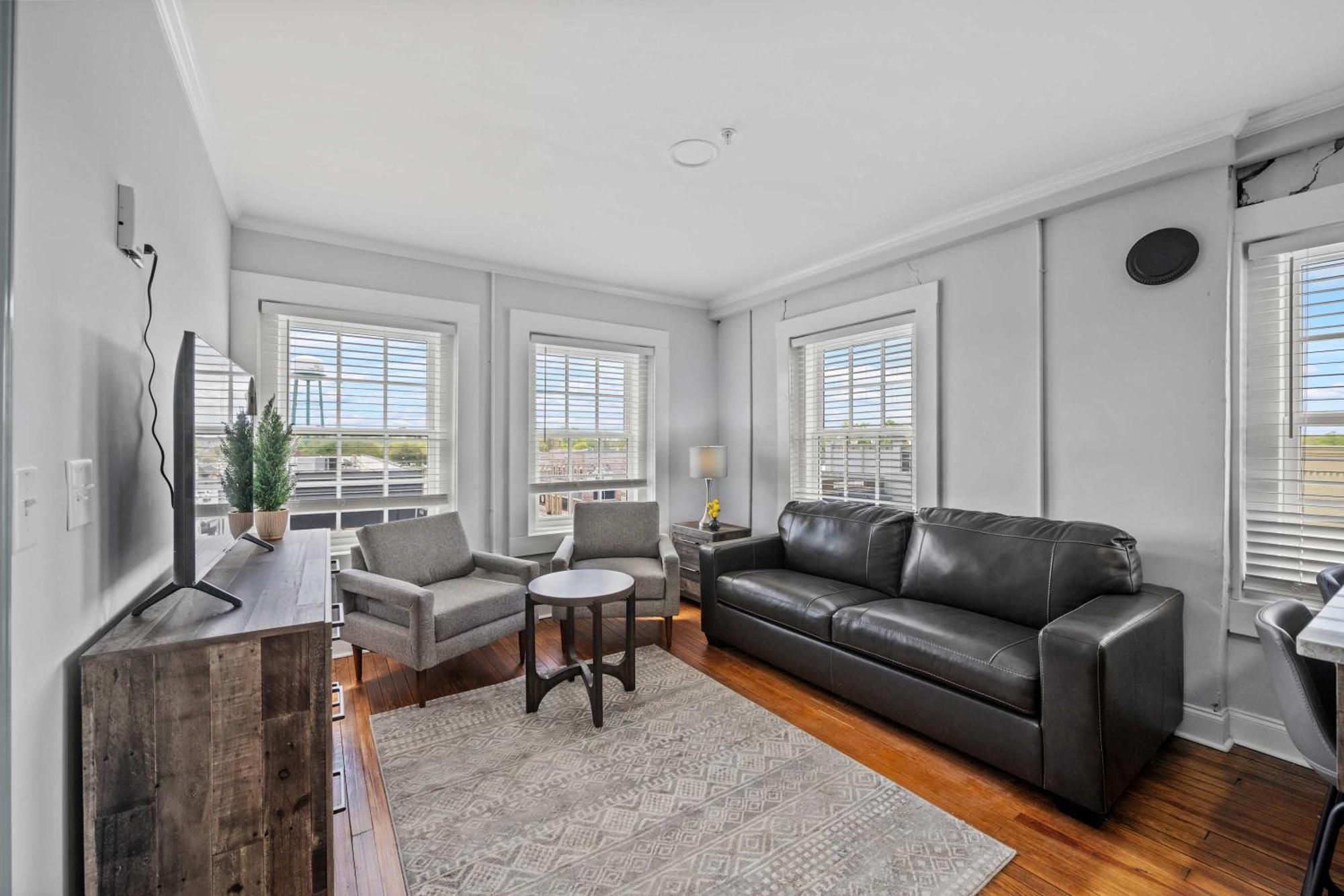 Discover Conway Trendy Downtown Loft Eksteriør billede